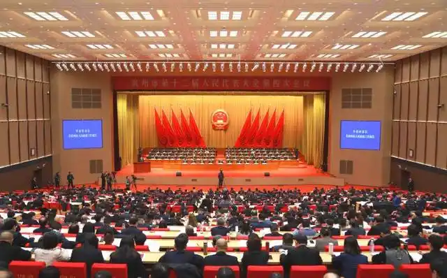 陳玉娟區(qū)長(zhǎng)：加速城區(qū)等地?zé)峁┡娲?打造地?zé)崮芤?guī)模化利用沾化樣板-地大熱能